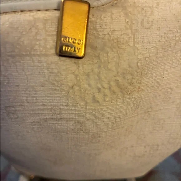 Authenticated Off White Crossbody GG Supreme Canvas Gucci Bag - Picture 11 of 16